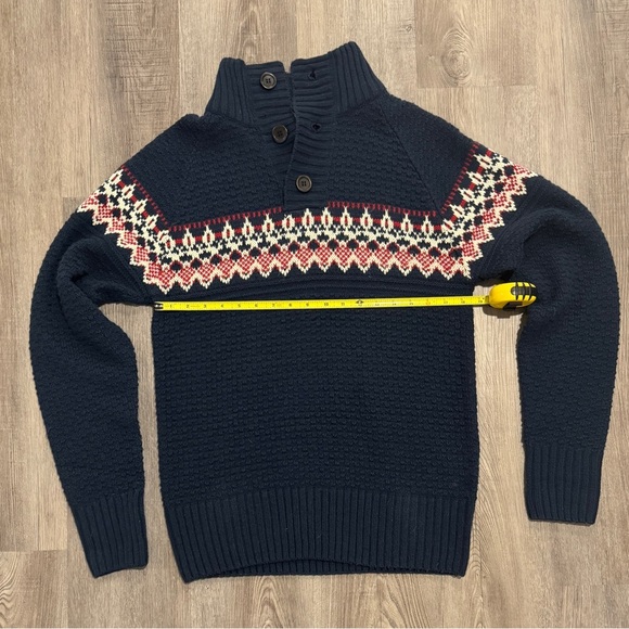 Classic New Caro Navy Sweater with Nordic Pattern - Picture 4 of 6